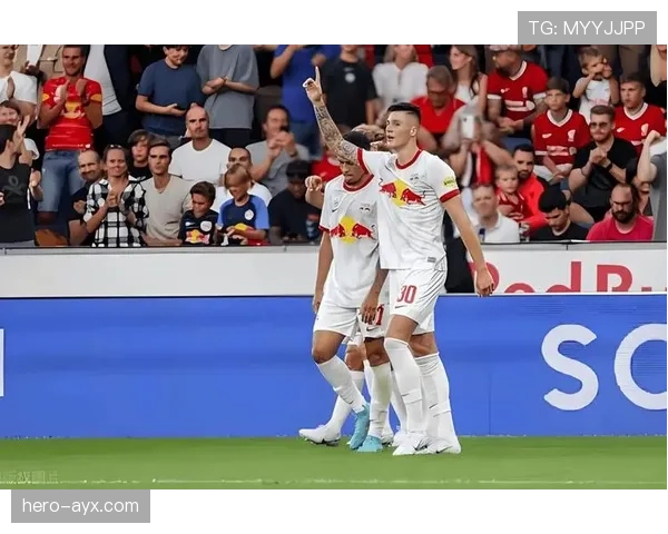 斯图加特防线稳固助力球队稳步前行,竞争力显著提升引关注 斯图加特防线稳固助力球队稳步前行,竞争力显著提升引关注