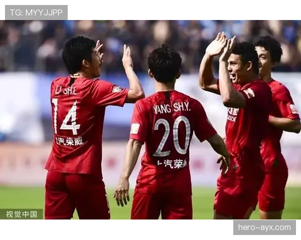 坎塞洛争议事件引发舆论关注，球员近期表现与纪律问题成焦点