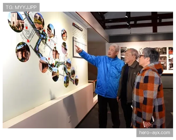 邹敬园家里摆满奖杯，邻居以为开了个陈列馆